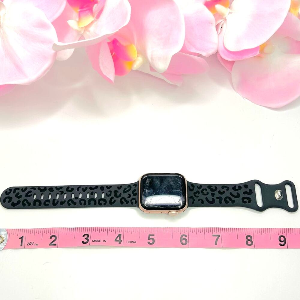 Matte Black Apple Watch Band 38 40 Silicone Strap Minimal NEW - Picture 5 of 12